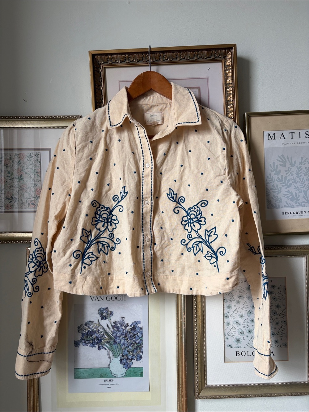 Sezane x Lucia Vergara Maellie Shirt in Beige with Narcisco Blue Embroidery 34/2 - Picture 4 of 9